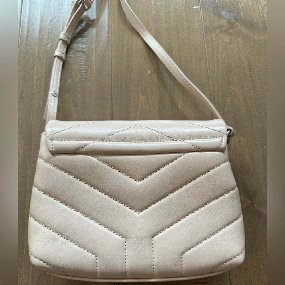 ❣️Authentic Saint Laurent Lulu toy bag with leather shoulder/ crossbody strap - Picture 10 of 13